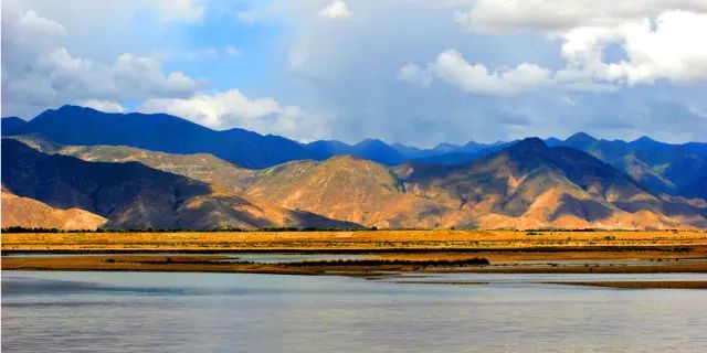 雪域秘境，探寻西藏的神秘高原